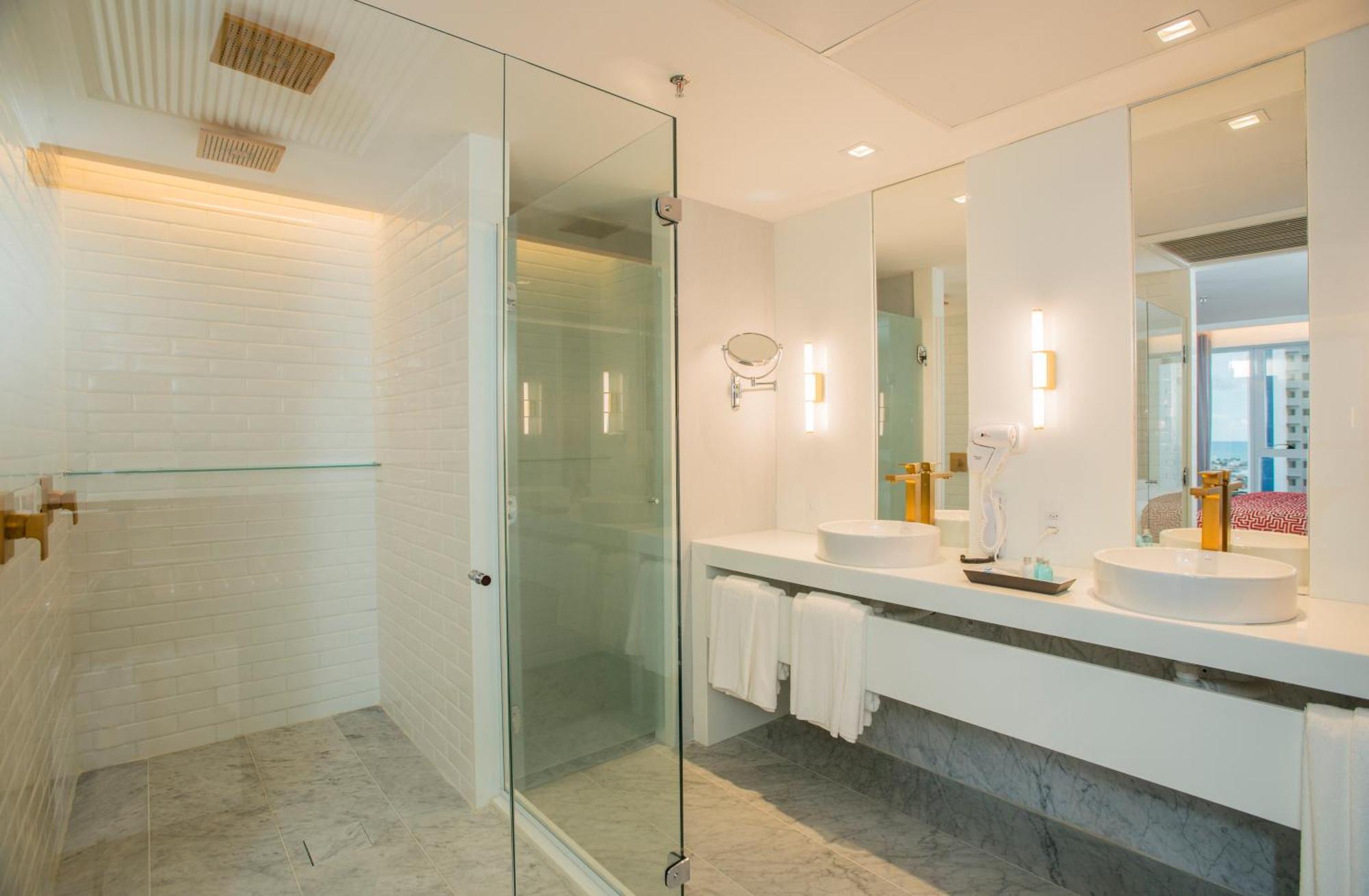 Hotel Luzeiros Recife Szoba fotó A shower enclosure